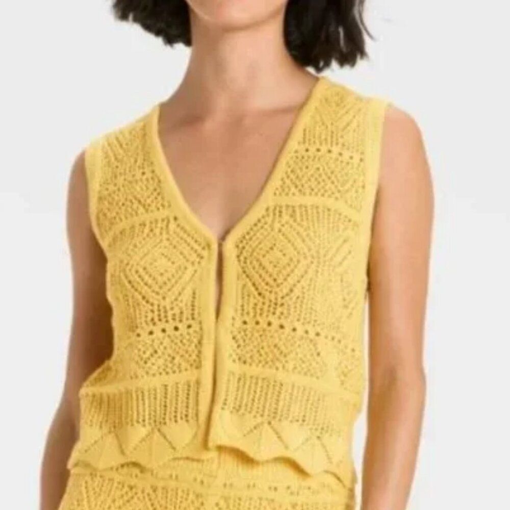 A New Day Mustard Yellow Crochet Knit Vest Medium NWT